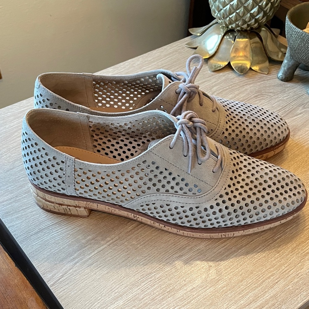 Vince Camuto shoes, cork, perforated